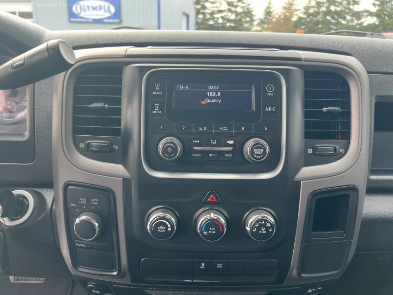 Used 2014 RAM 1500 ST w/ SXT Appearance Group AWD/4WD image 32