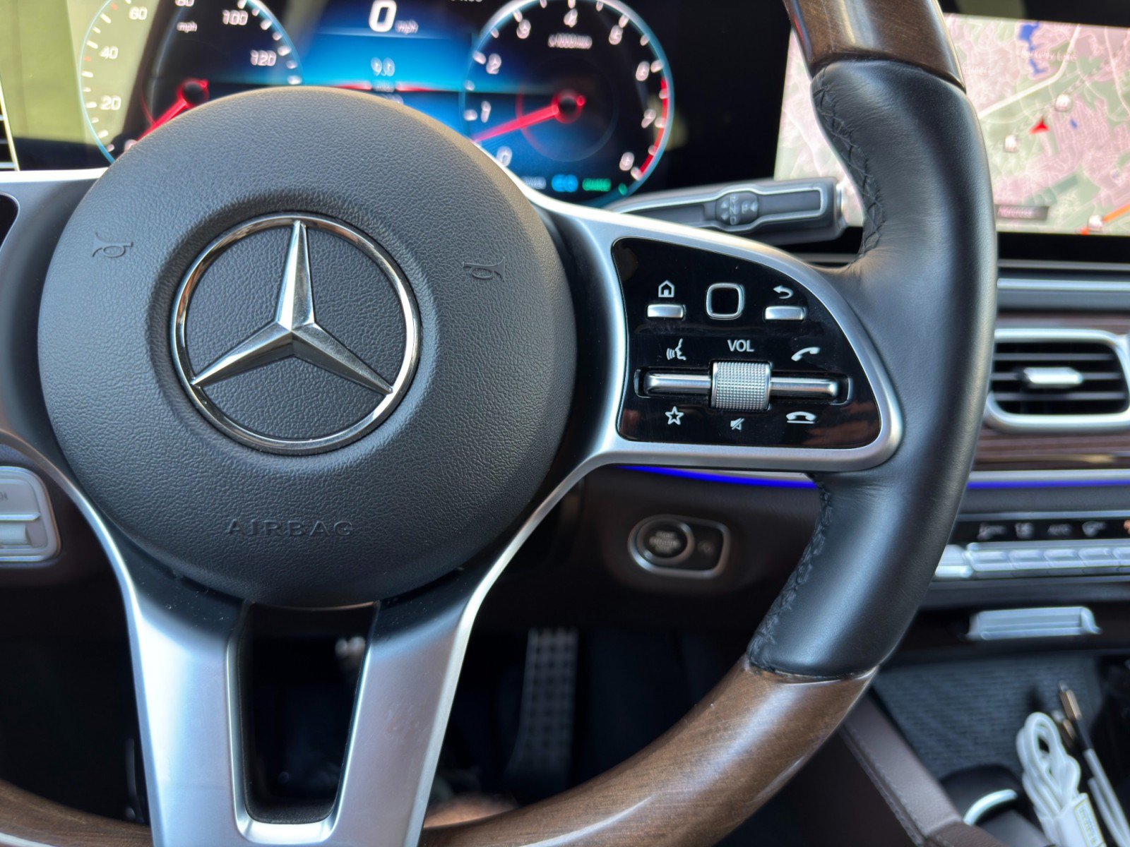 Used 2022 Mercedes-Benz GLS 580 4MATIC image 25