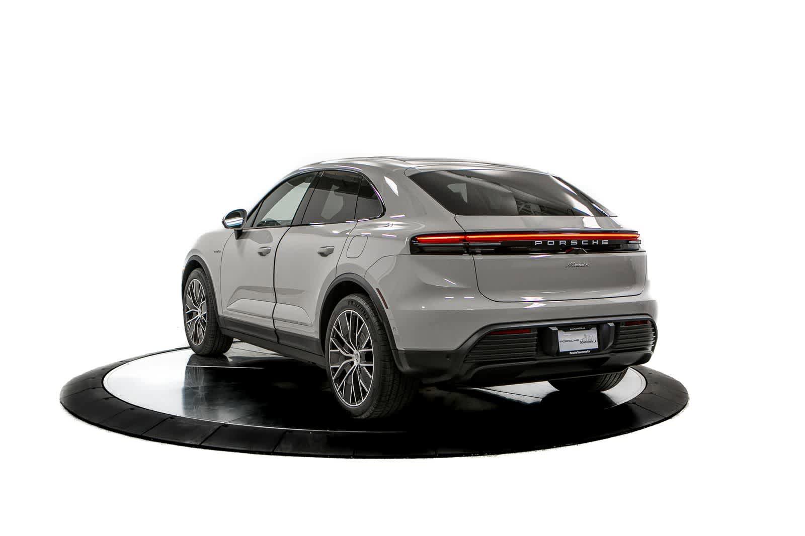 New 2026 Porsche Macan Electric RWD image 3