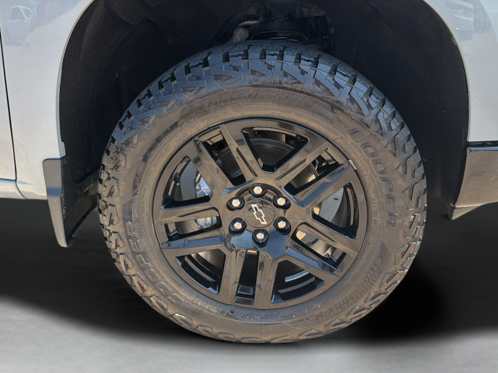 Used 2024 Chevrolet Silverado 1500 LT Trail Boss w/ Convenience Package II AWD/4WD image 25