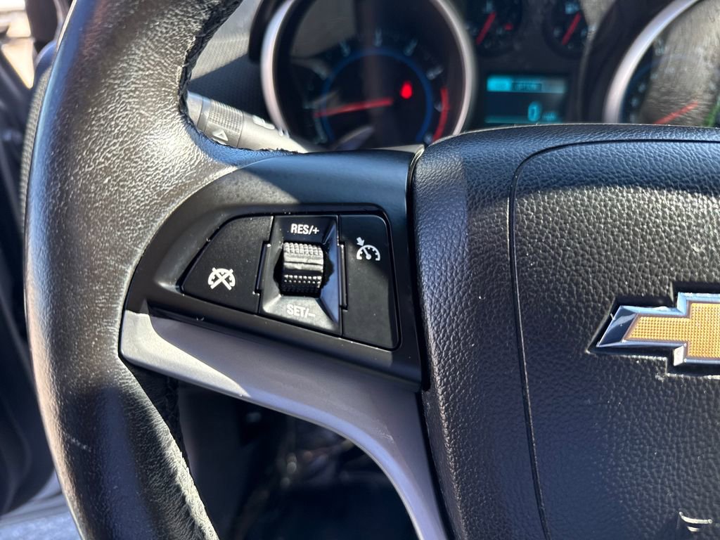 Used 2015 Chevrolet Cruze LT image 14
