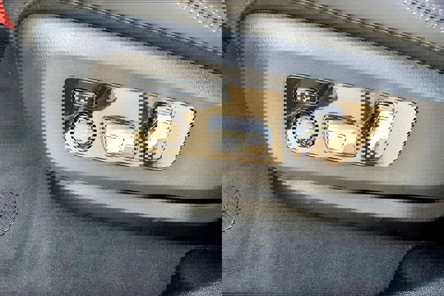 New 2026 BMW X6 M60i image 16