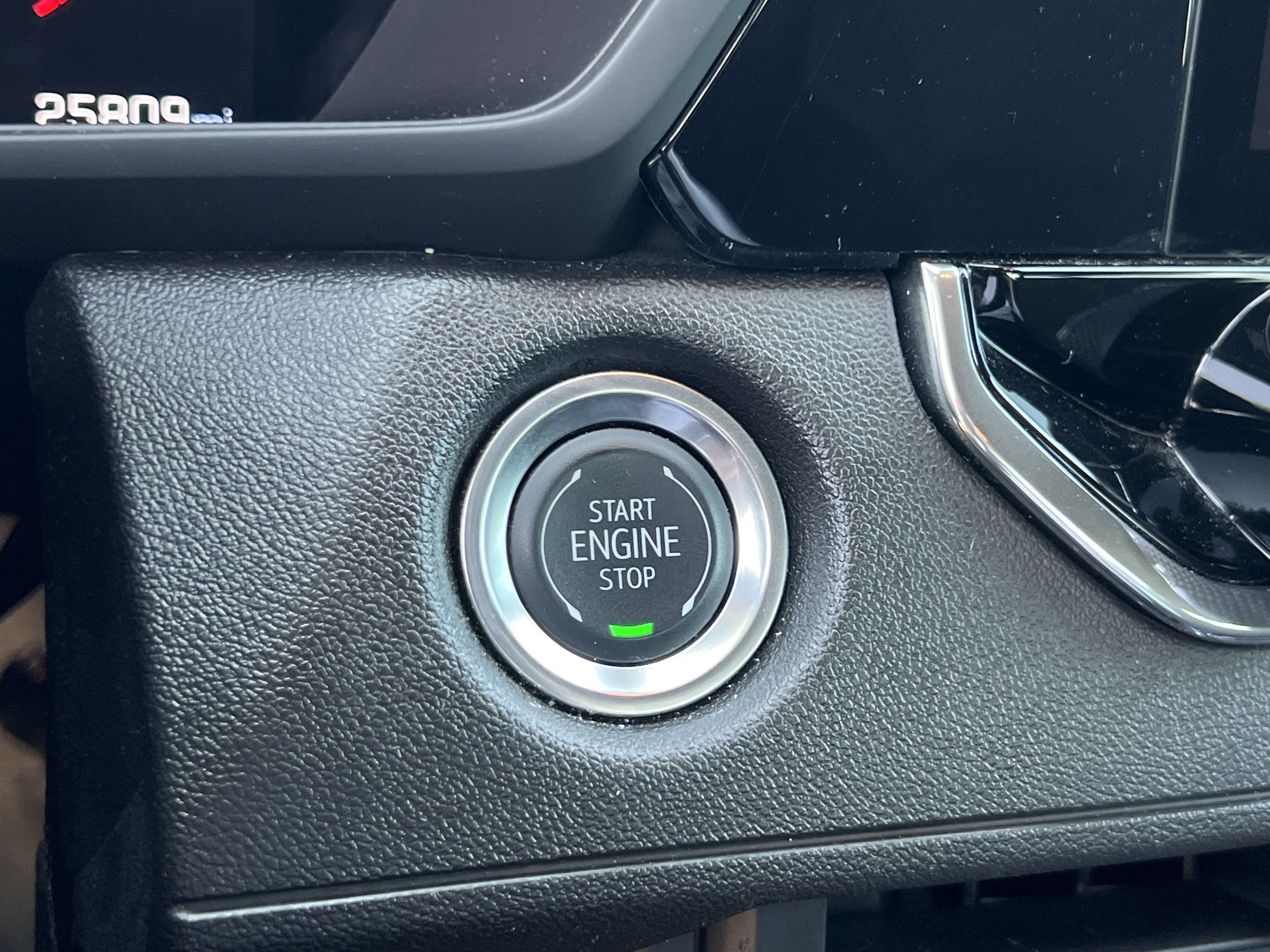 Used 2025 Chevrolet Colorado Trail Boss AWD/4WD image 22