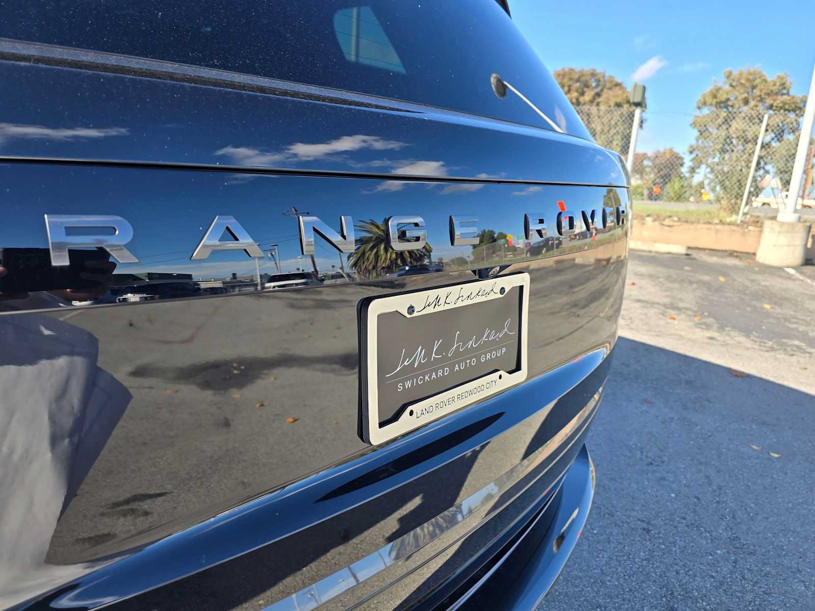New 2025 Land Rover Range Rover SE AWD/4WD image 16