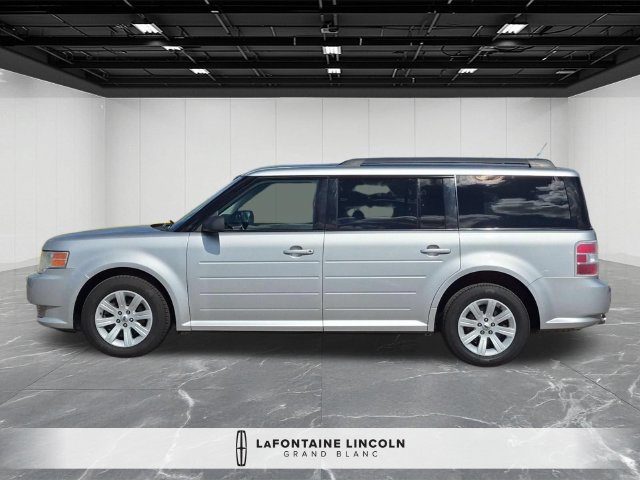 Used 2011 Ford Flex SE w/ Trailer Tow Pkg Class III FWD image 2