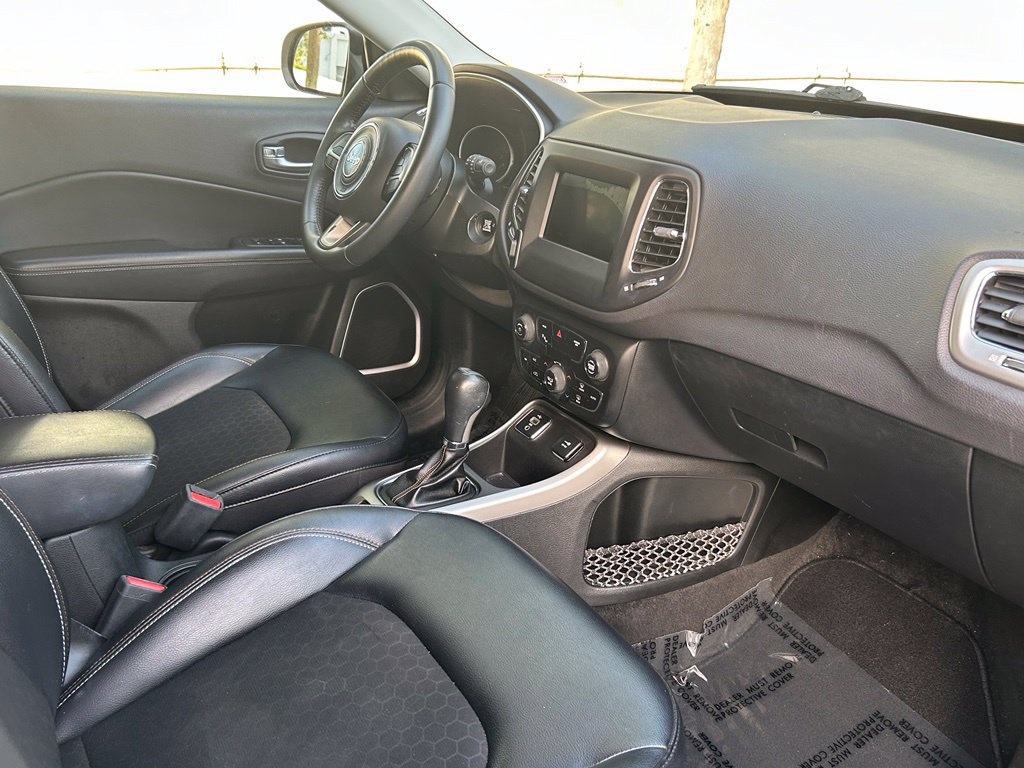 Certified 2018 Jeep Compass Latitude w/ Popular Equipment Group FWD image 29