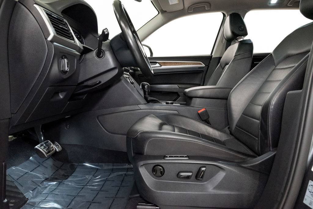 Used 2020 Volkswagen Atlas SEL R-Line image 11