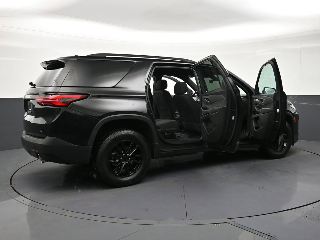 Used 2023 Chevrolet Traverse LT w/ LPO, Floor Liner Package image 34