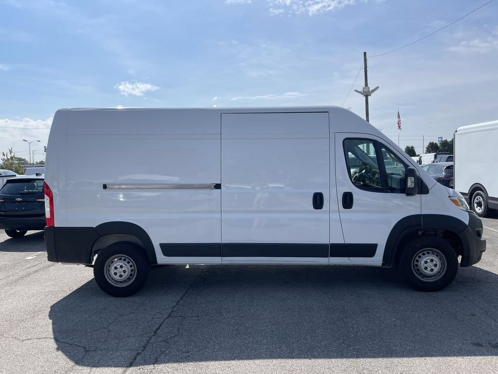 Used 2025 RAM ProMaster 2500 w/ Convenience Group FWD image 17