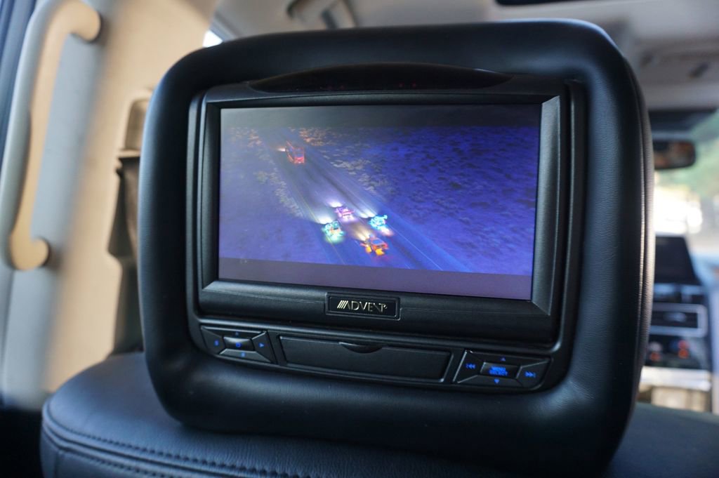 Used 2023 Nissan Armada SL w/ Captain's Chairs Package image 14