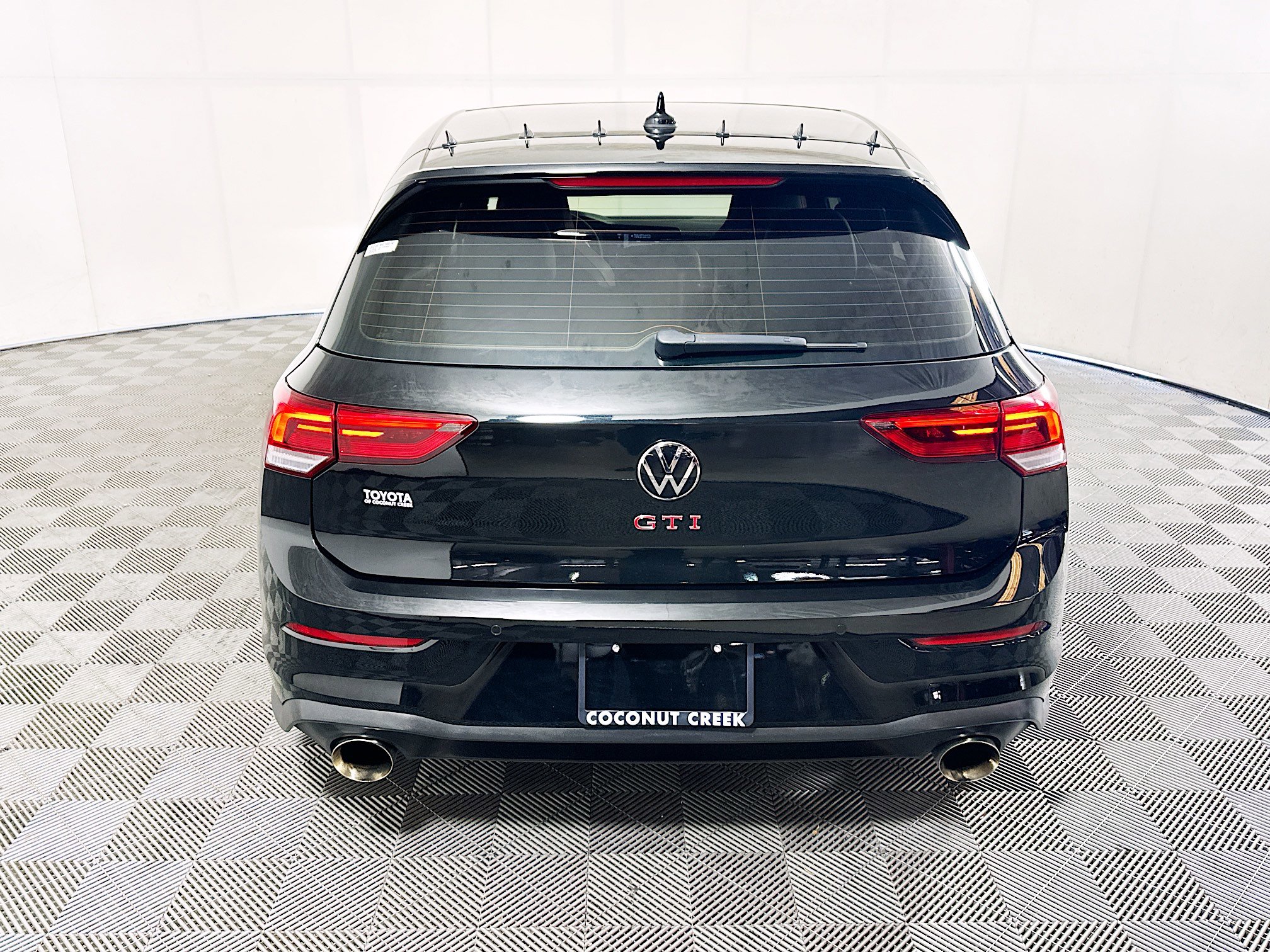 Used 2024 Volkswagen GTI Autobahn FWD image 4