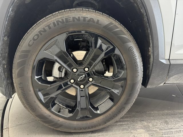 Used 2026 Chevrolet Equinox LT w/ Midnight Edition FWD image 9