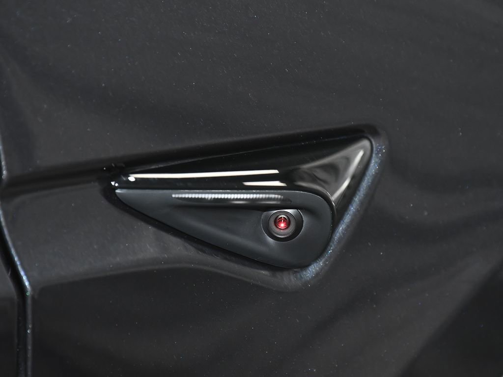 Used 2024 Tesla Model X image 21