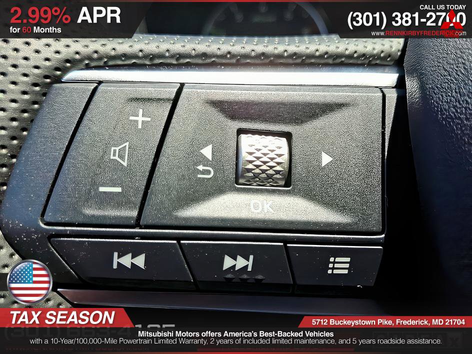 Used 2025 Mitsubishi Outlander SE image 16