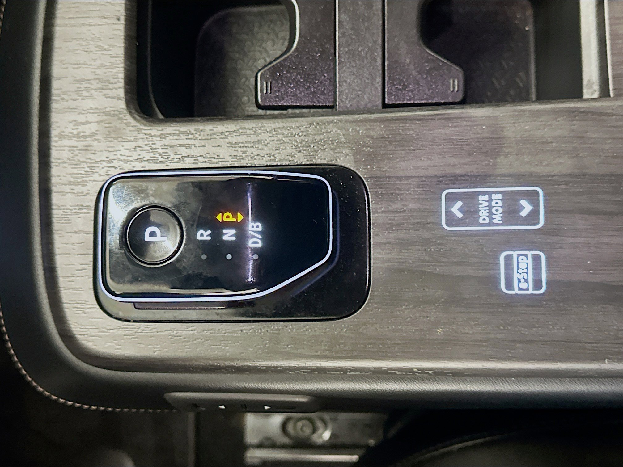 Used 2023 Nissan Ariya AWD image 25