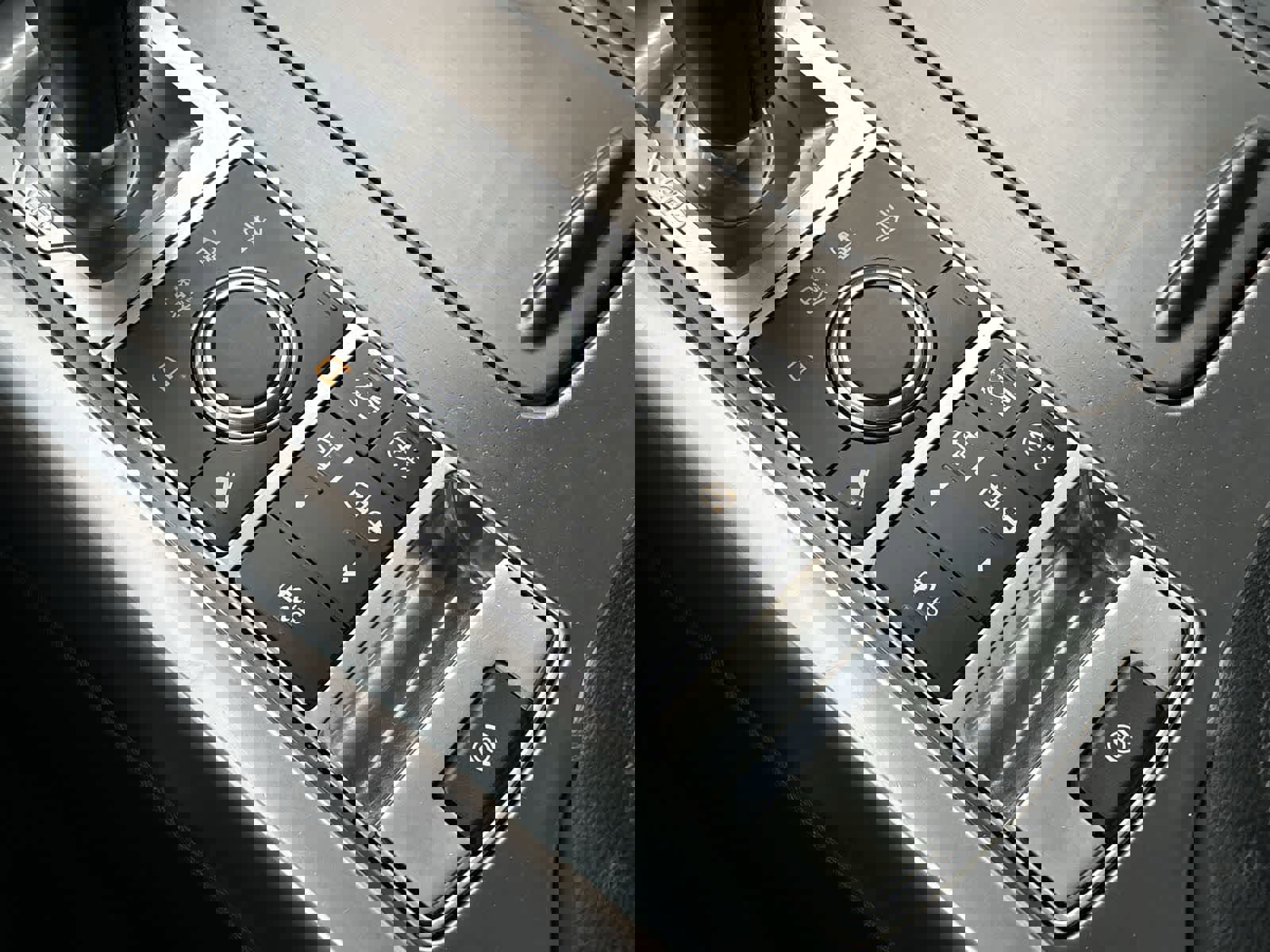 Used 2017 Land Rover Range Rover Sport SE image 23