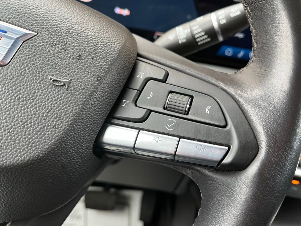 Used 2024 Cadillac XT4 Premium Luxury image 23