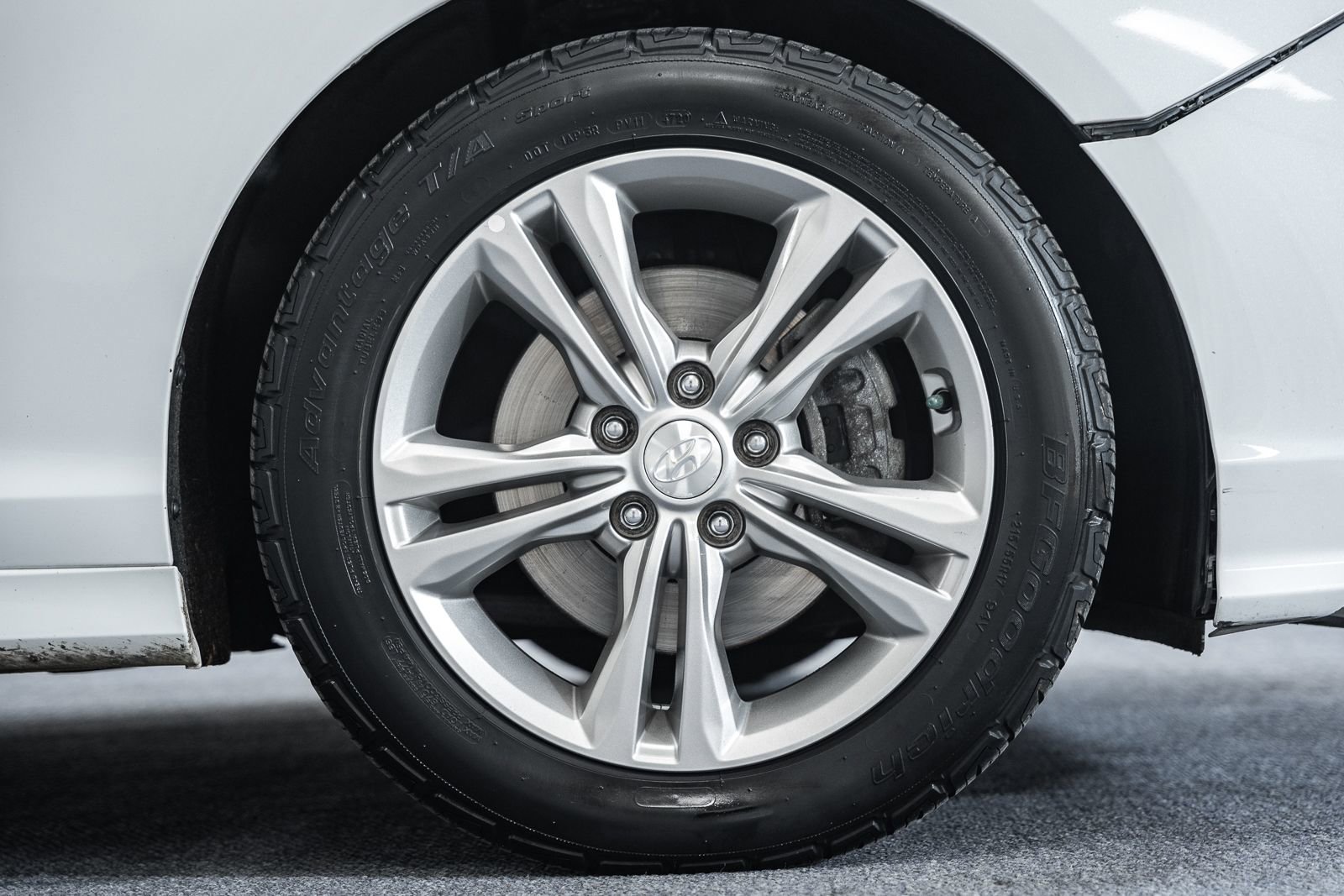 Used 2018 Hyundai Sonata Limited image 18