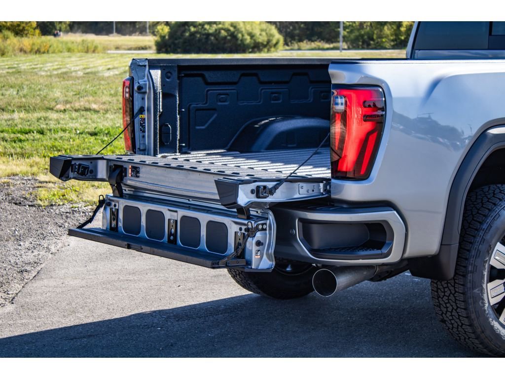 New 2026 GMC Sierra 2500 Denali w/ Denali Reserve Package image 14