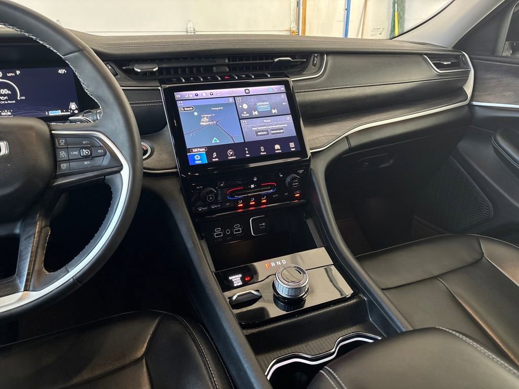 Used 2024 Jeep Grand Cherokee L Limited image 22