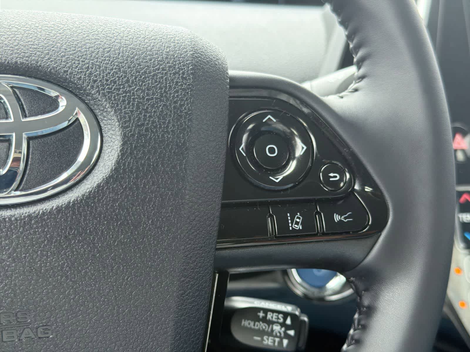 Used 2022 Toyota Prius Prime XLE FWD image 25