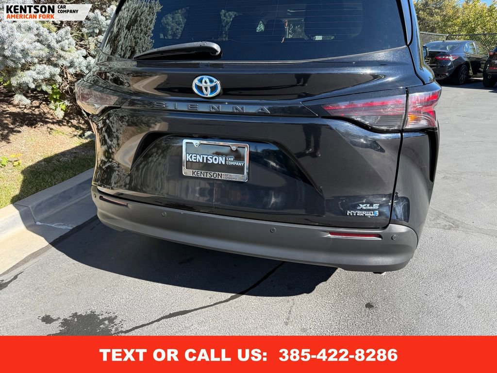 Used 2024 Toyota Sienna XLE image 40