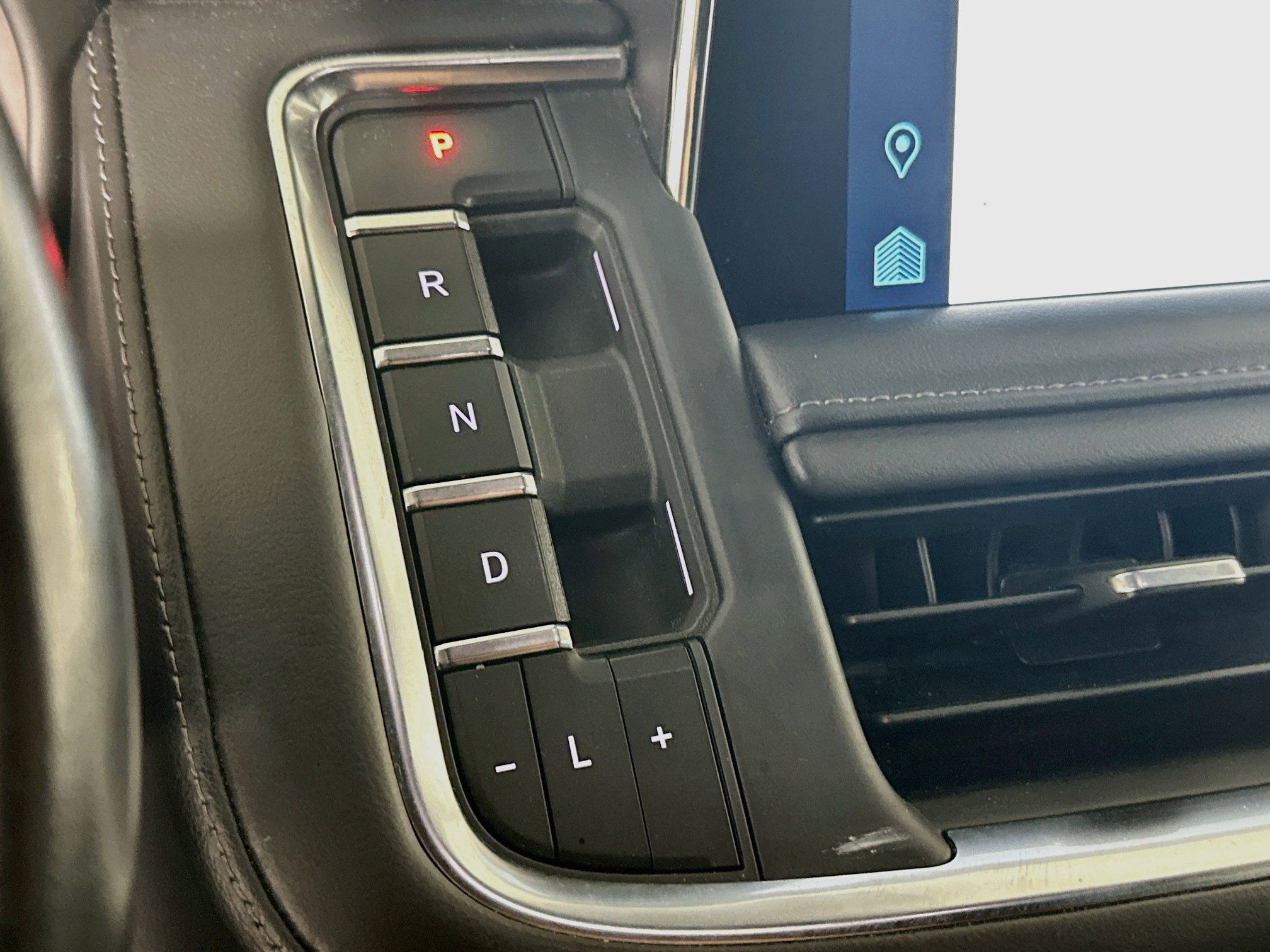 Used 2023 Chevrolet Tahoe LT w/ Luxury Package RWD image 25