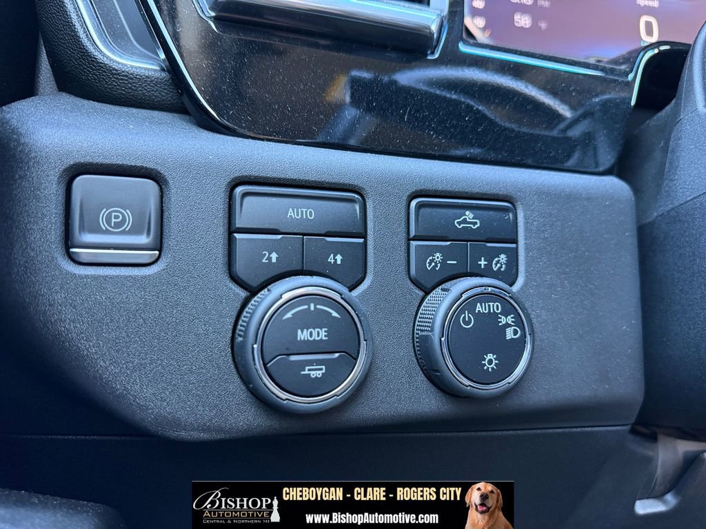 Used 2023 Chevrolet Silverado 1500 LT AWD/4WD image 26