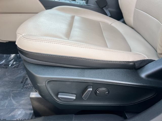 Used 2022 Ford Escape SEL AWD/4WD image 11