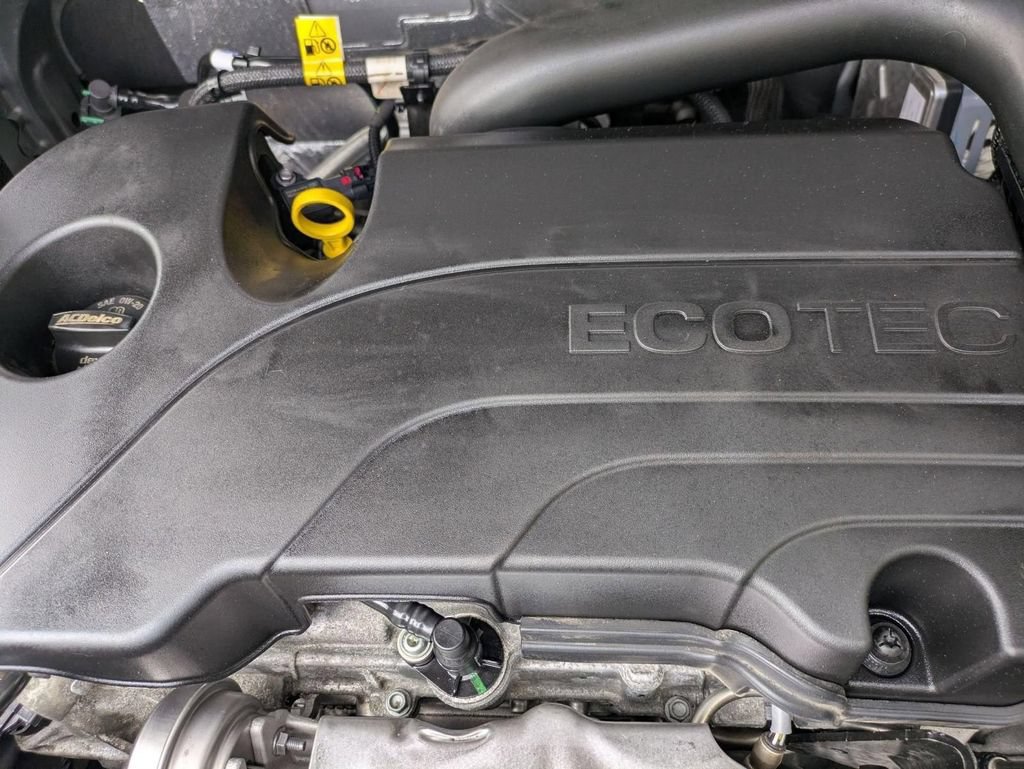 Used 2025 Chevrolet Equinox LT FWD image 32