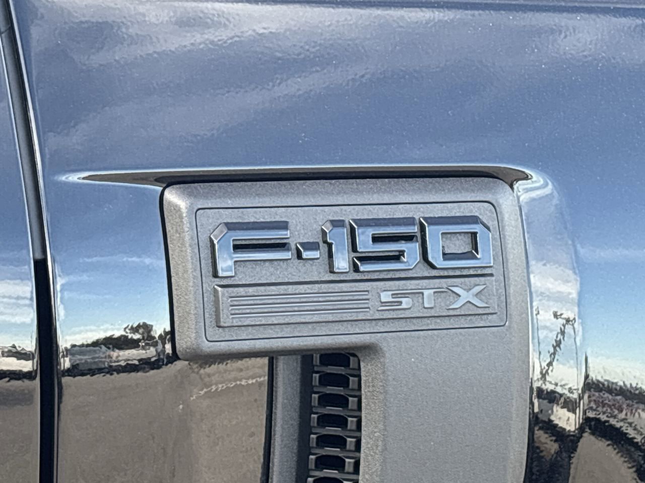 Certified 2025 Ford F150 STX w/ STX Black Appearance Package image 9