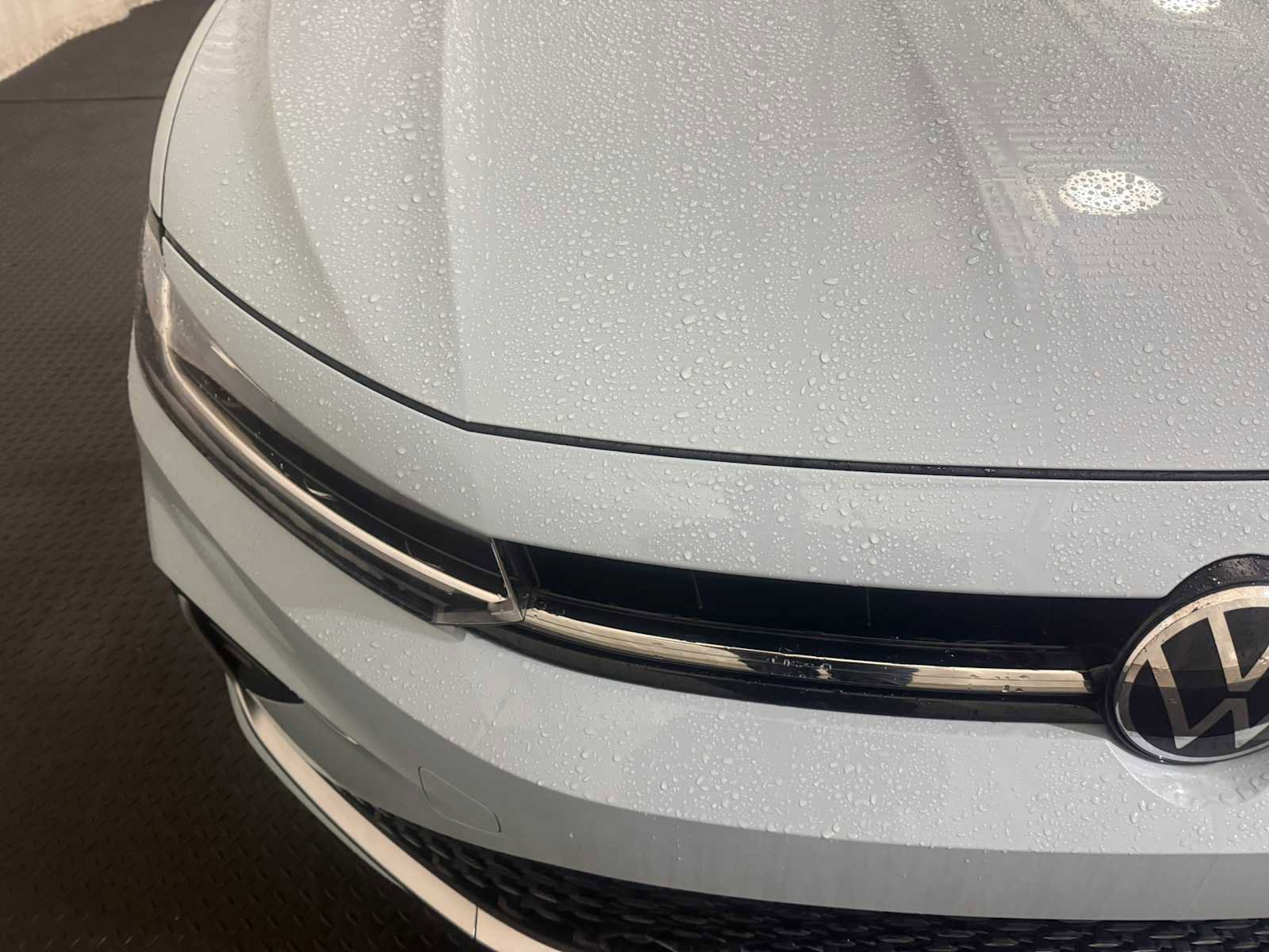 Certified 2025 Volkswagen Jetta SE w/ Sunroof Package image 4