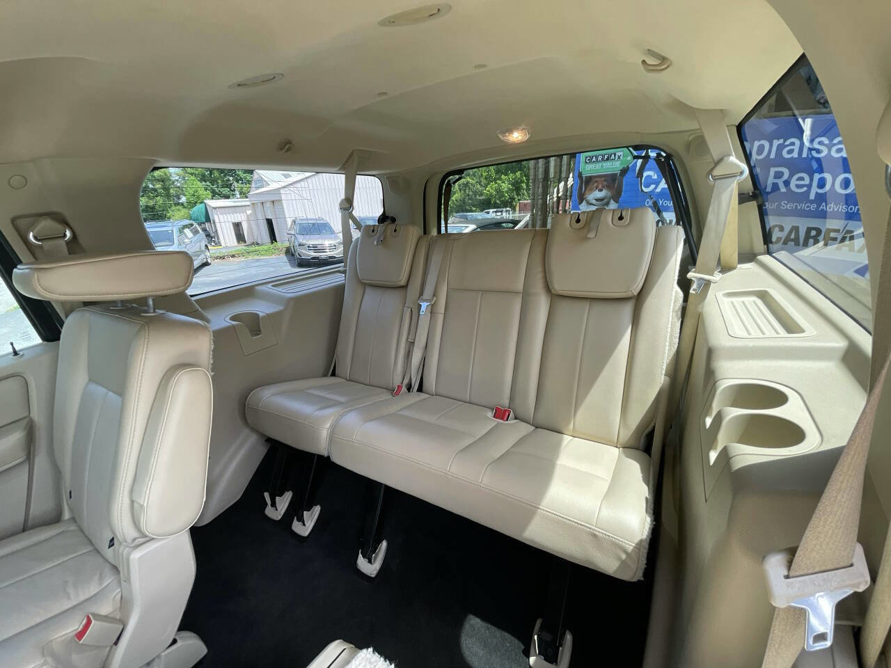 Used 2015 Ford Expedition EL Limited w/ Equipment Group 301A RWD image 8