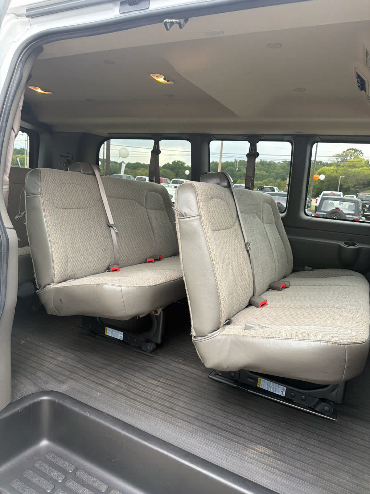 Used 2023 Chevrolet Express 3500 LS RWD image 10