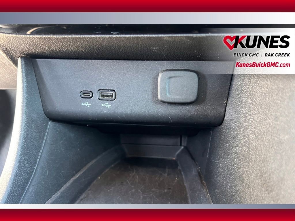 Used 2024 Buick Encore GX Sport Touring image 26