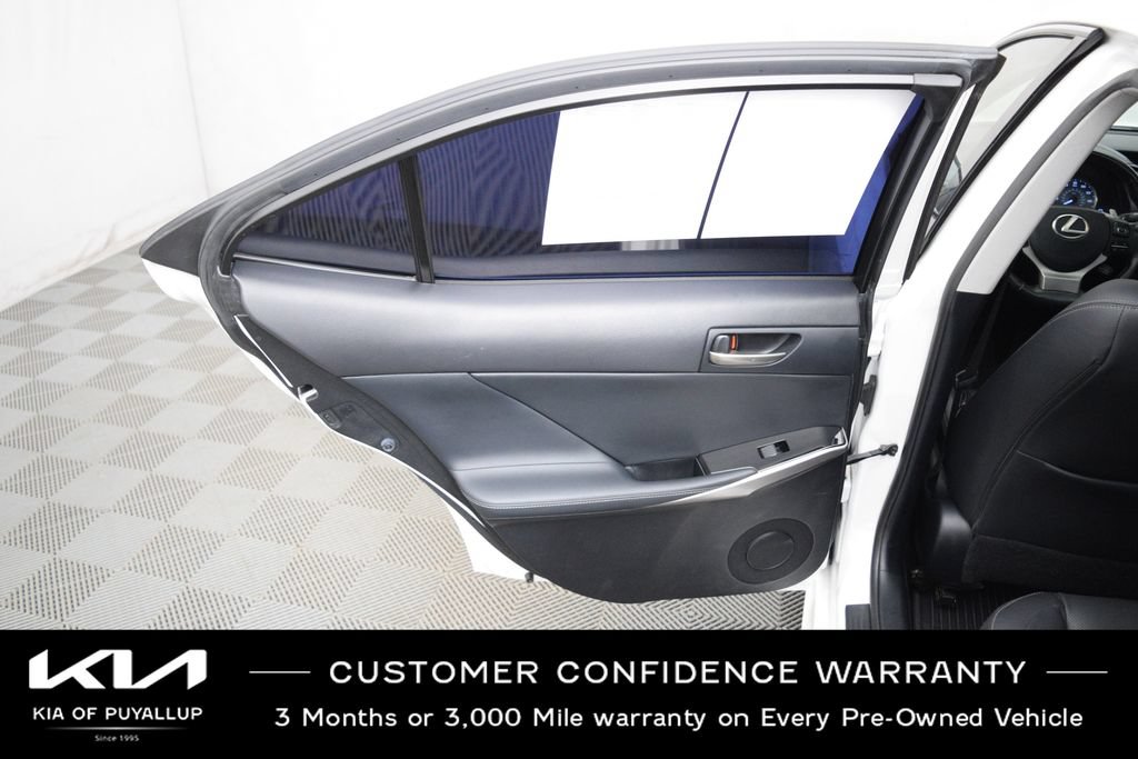 Used 2017 Lexus IS 200t RWD image 11