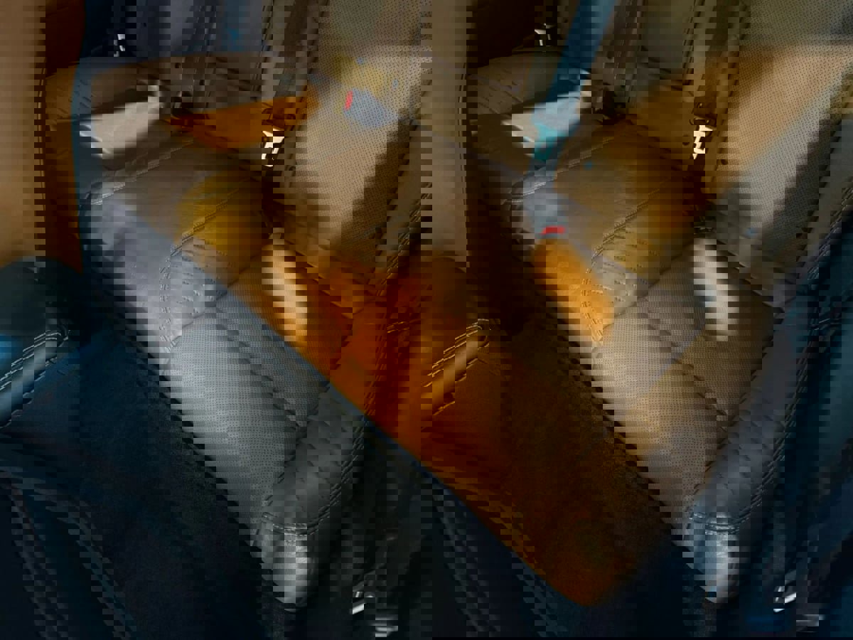 Used 2015 Dodge Challenger SRT Hellcat image 27