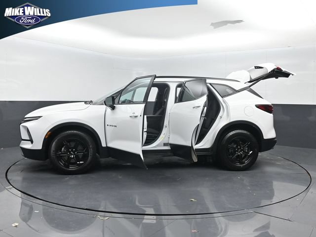 Used 2024 Chevrolet Blazer LT w/ Convenience Package FWD image 28