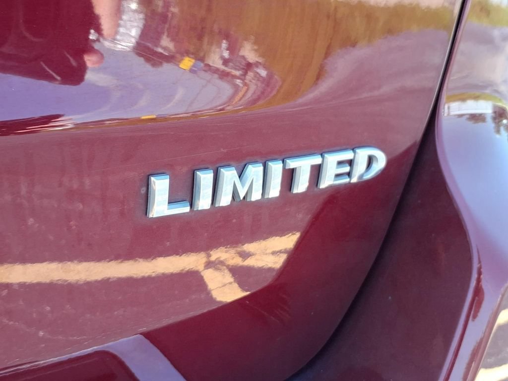 Used 2017 Jeep Grand Cherokee Limited w/ Trailer Tow Group IV AWD/4WD image 29