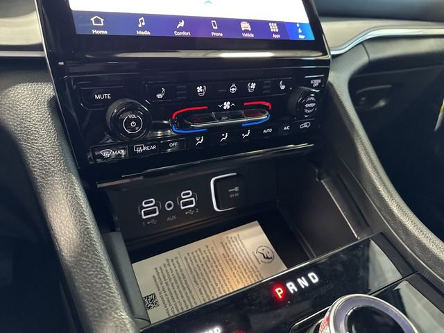 New 2025 Jeep Grand Cherokee L Limited w/ Luxury Tech Group II image 11