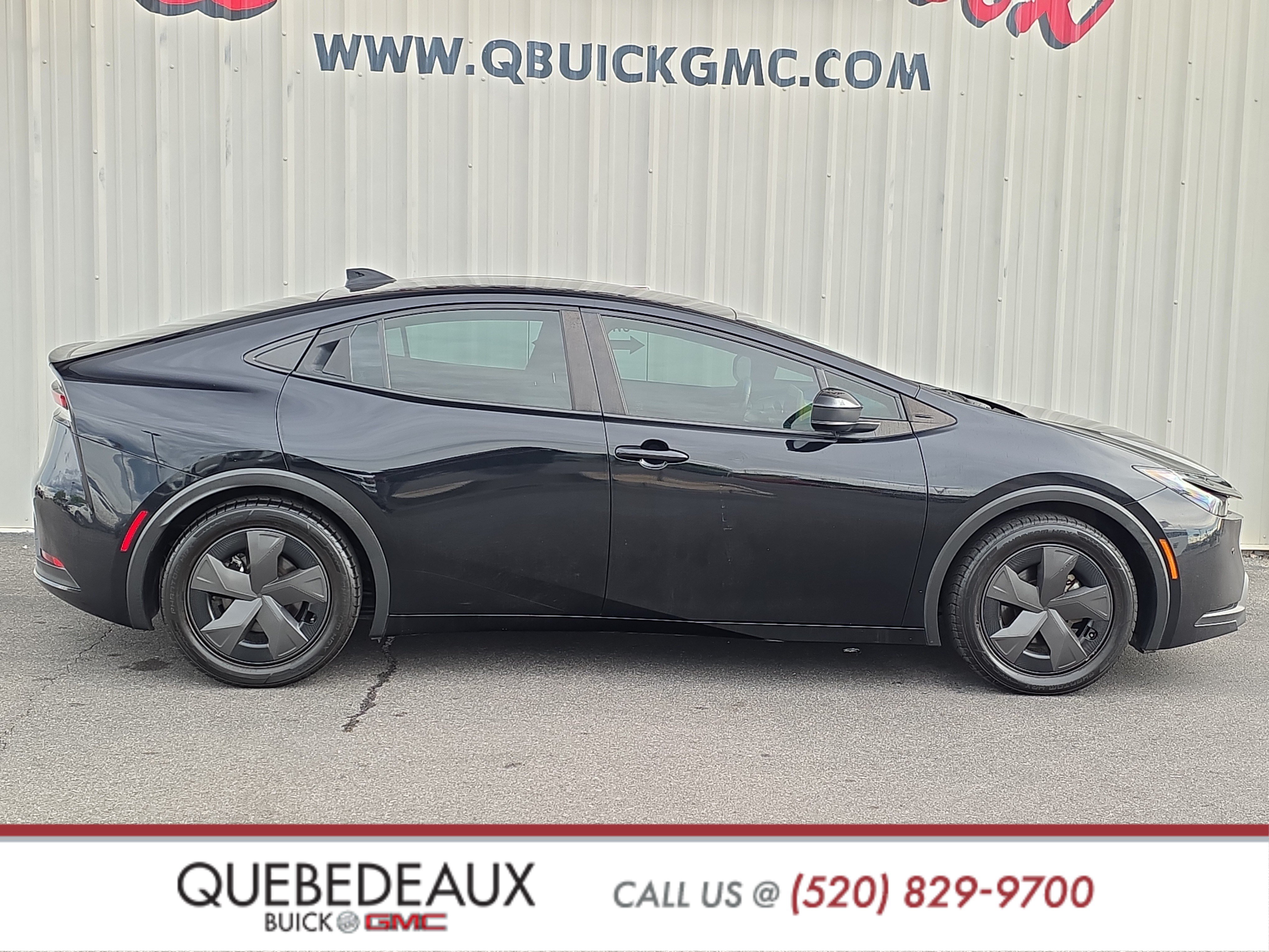Used 2023 Toyota Prius LE FWD image 8