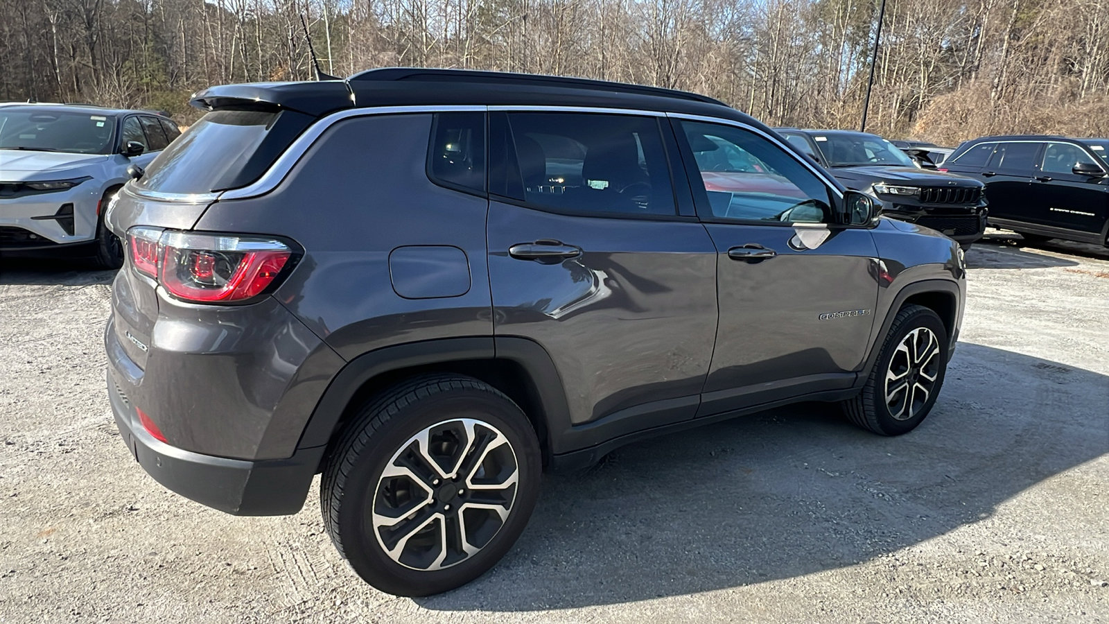 Used 2024 Jeep Compass Limited image 8