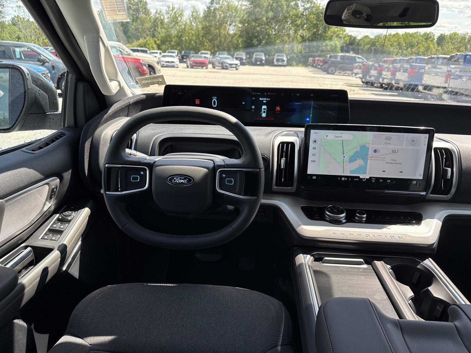New 2025 Ford Expedition Active image 12