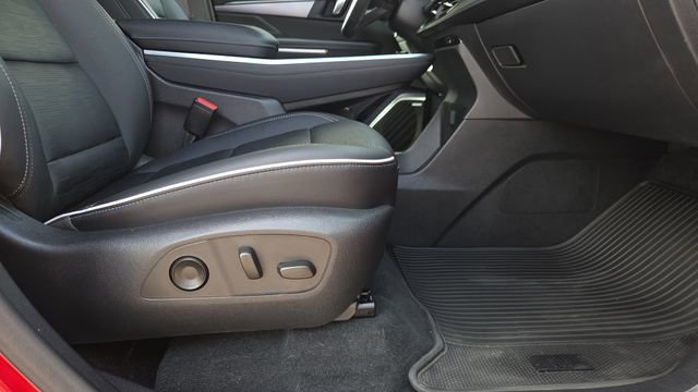 Used 2025 Buick Enclave Sport Touring w/ Power Package image 18