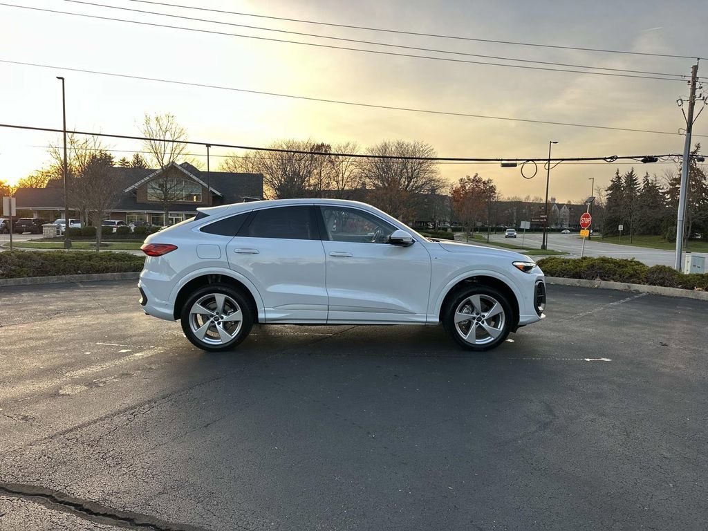 New 2025 Audi Q5 Prestige image 8