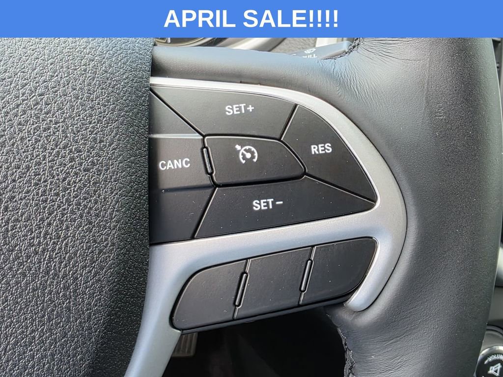 Used 2018 Jeep Cherokee Latitude Plus w/ Comfort/Convenience Group image 28