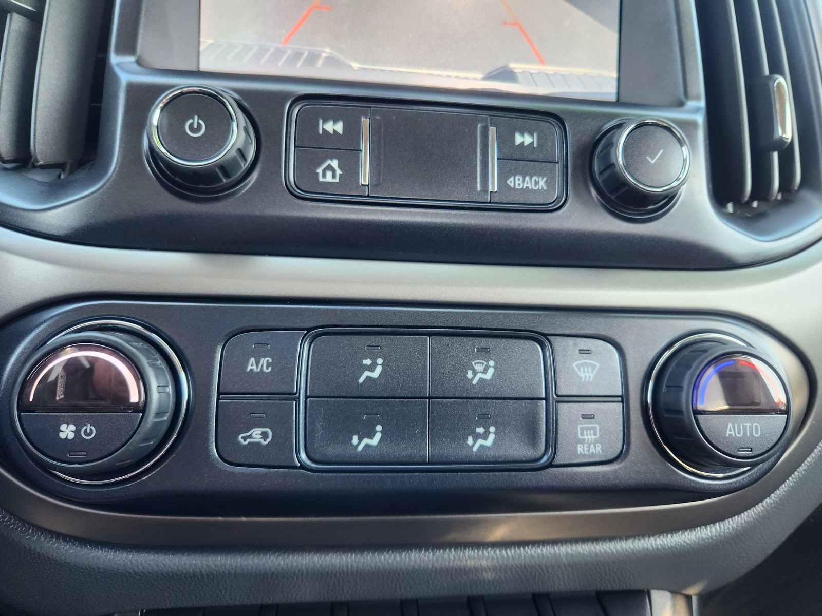 Used 2019 Chevrolet Colorado Z71 image 23