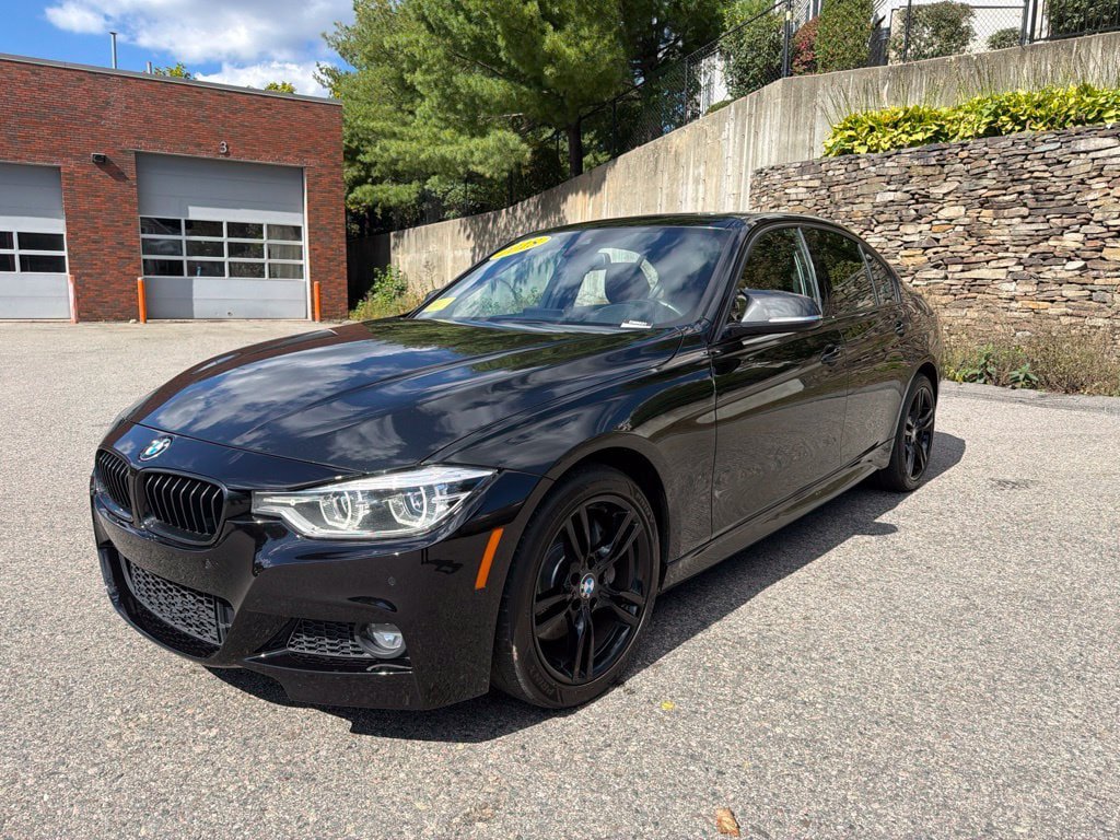 Used 2018 BMW 340i xDrive Sedan w/ Premium Package AWD/4WD image 3