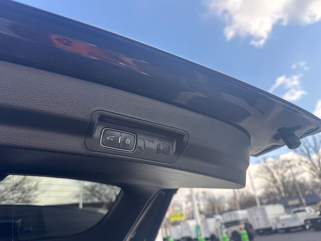 Used 2023 Ford Explorer XLT w/ Equipment Group 202A image 16