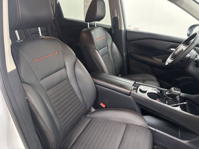 Used 2025 Nissan Rogue SV AWD/4WD image 25